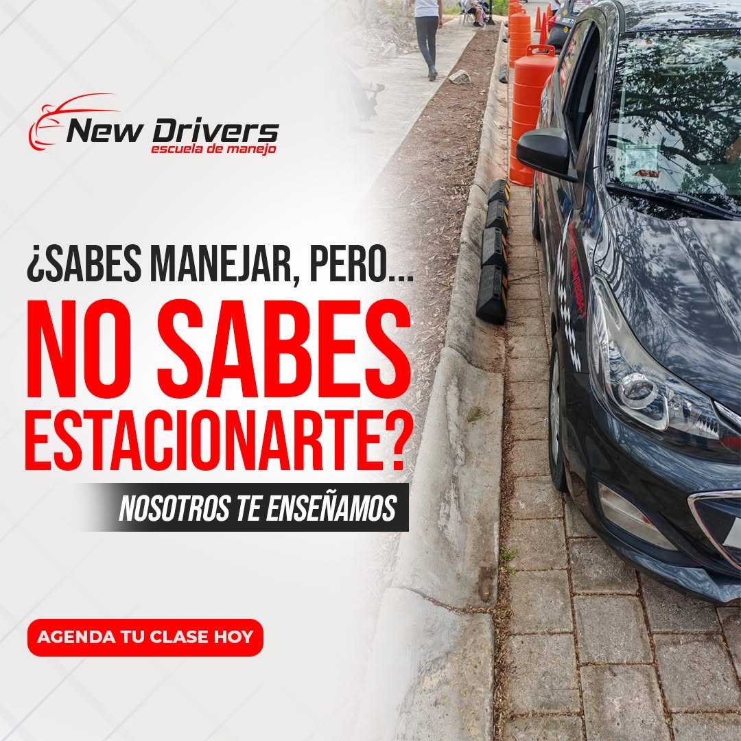 Auto de práctica de New Drivers estacionándose en batería junto a topes guía